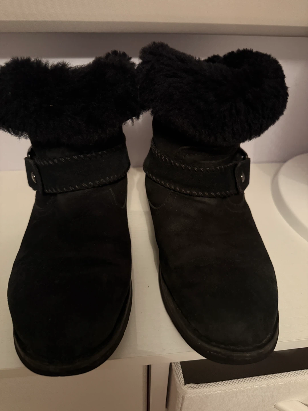 UGG Black Boots🥕
