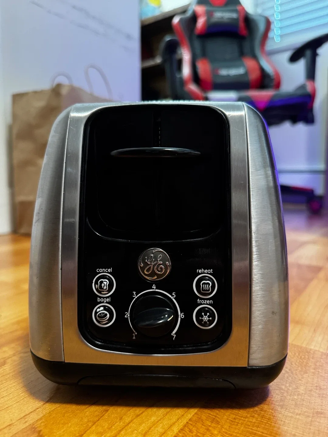 GE Stainless Steel Toaster image indicator(2)