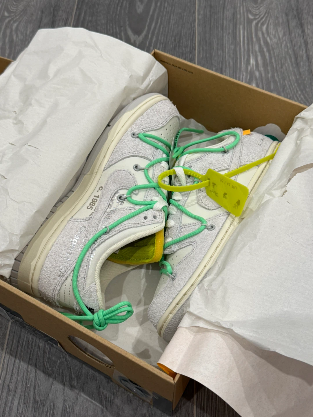 Nike x Off-White Dunk Low Lot 14 Sneakers - photo 4