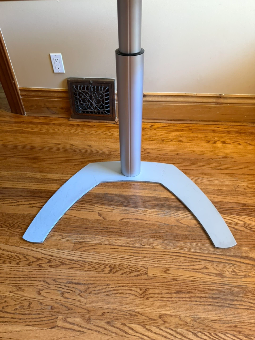 Adjustable Height Desk - Light Wood - photo 4