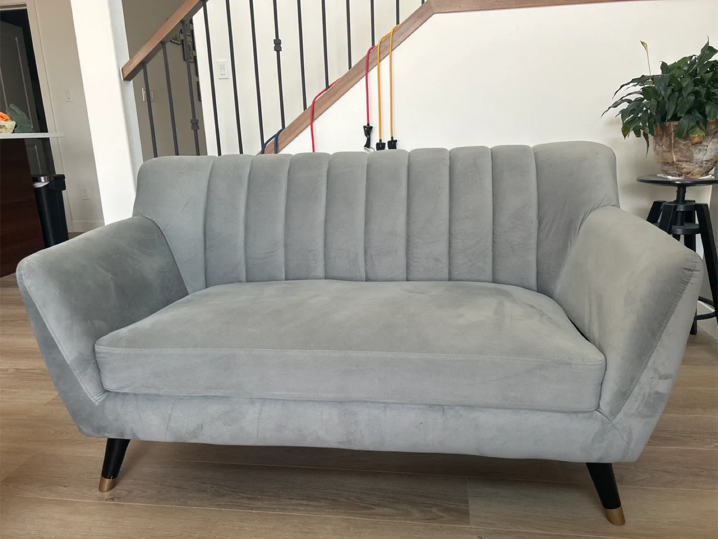 Grey matching Sofa image indicator(2)