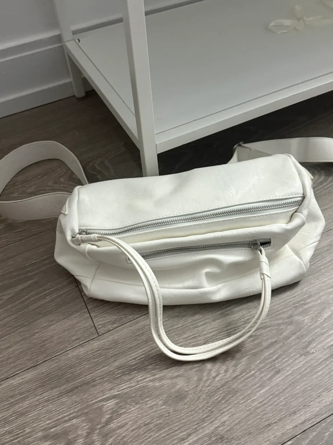 White cross Bag thumbnail