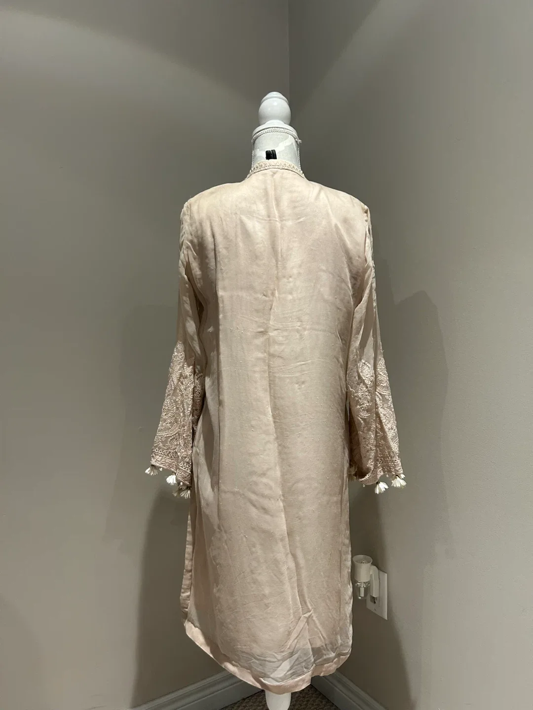 Ladies' Salwar Kameez Suit - Size Medium image indicator(2)