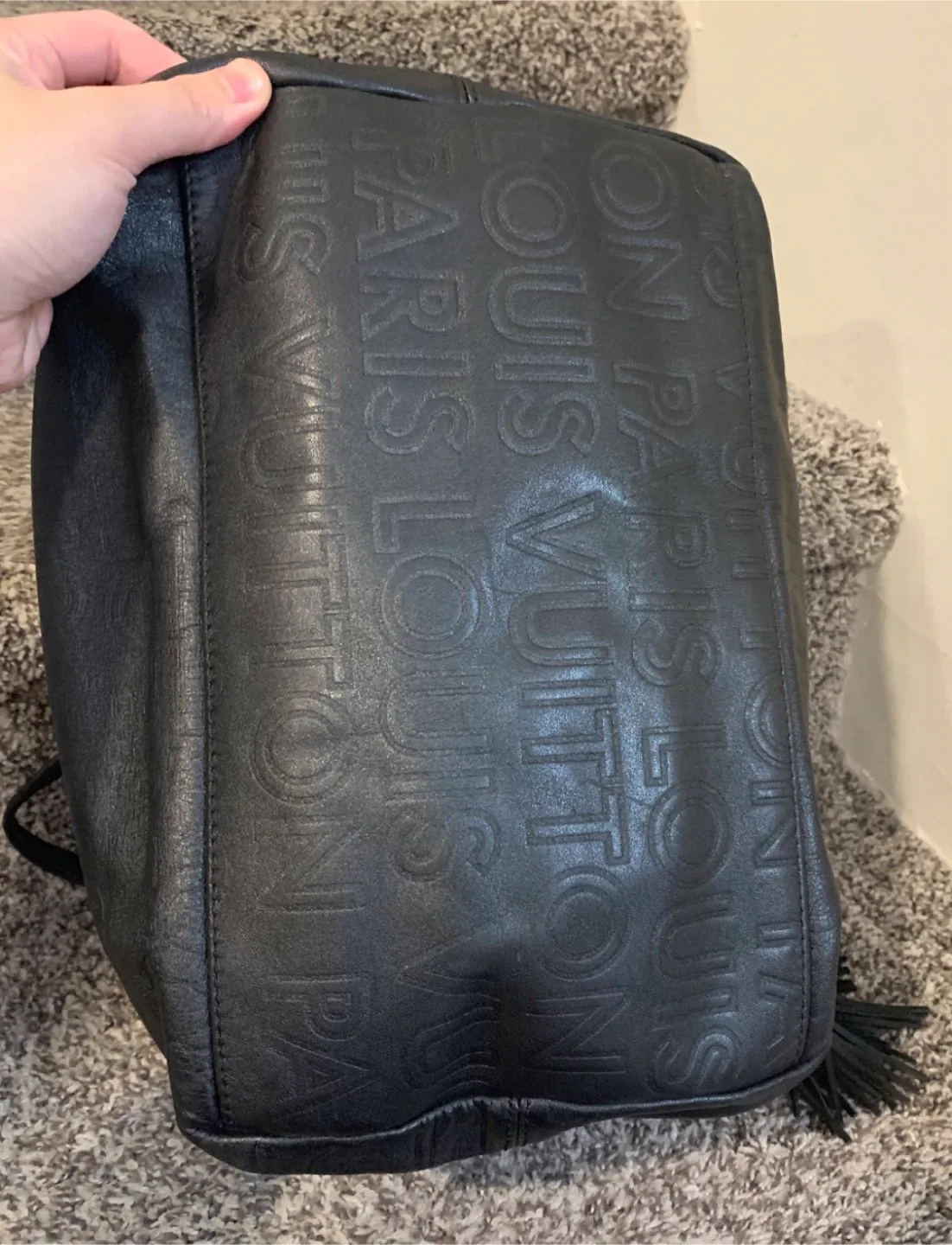 LV Hiver Leather Tote Bag image indicator(9)