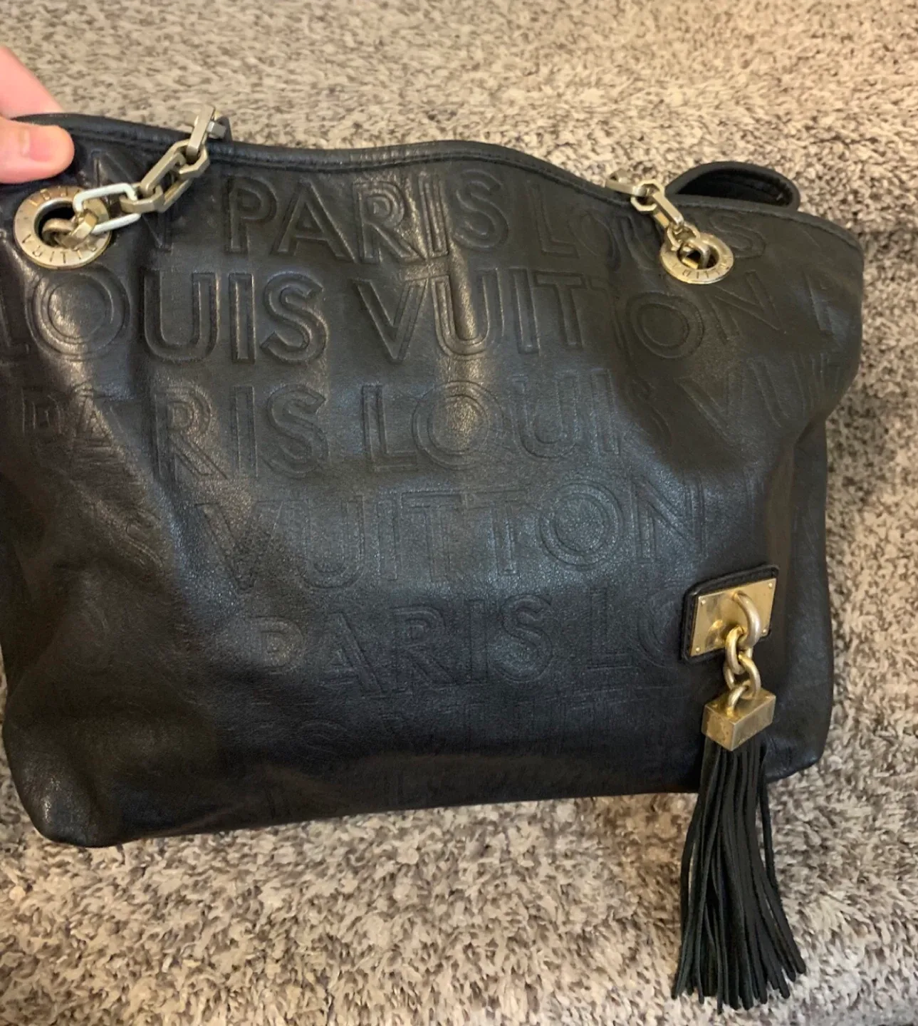 LV Hiver Leather Tote Bag image indicator(2)