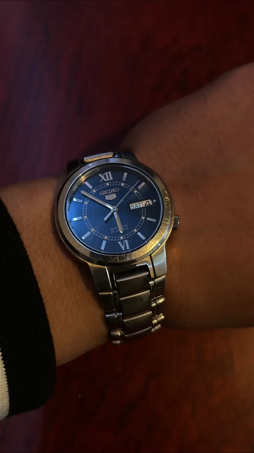 Seiko Automatic Watch - Blue Face image indicator(2)