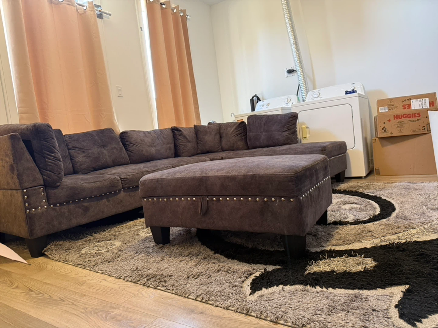 Couch with rug - photo 3