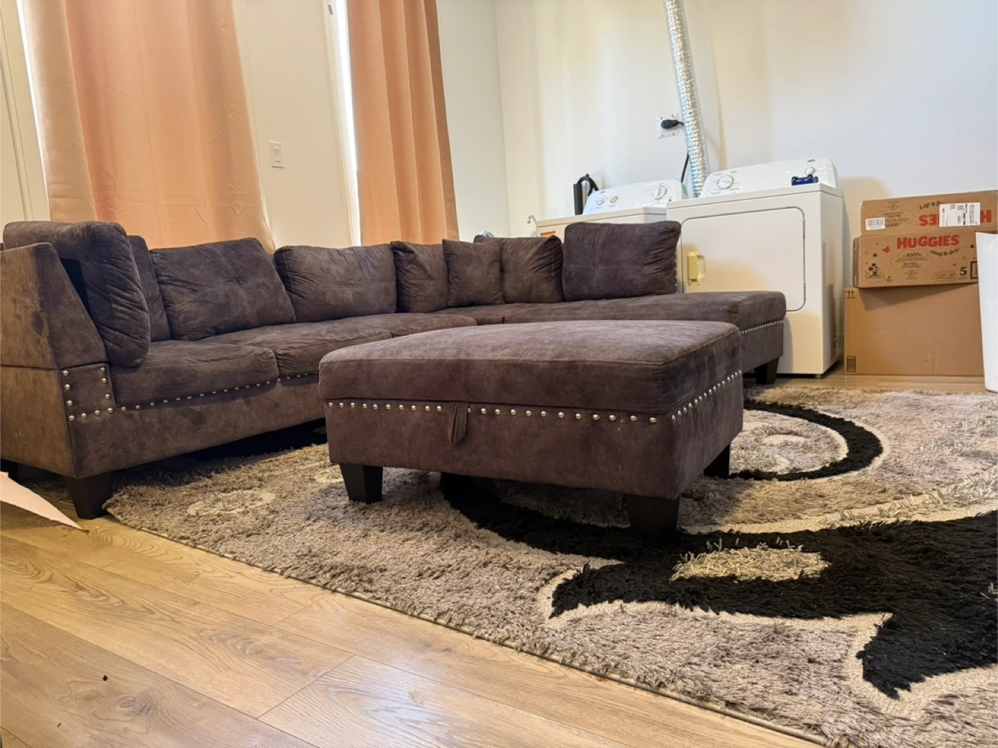 Couch with rug - photo 2