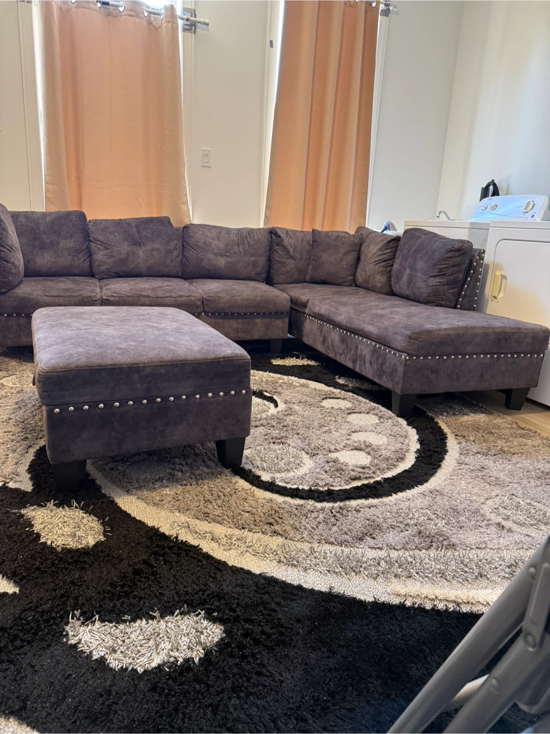 Couch with rug - photo 5