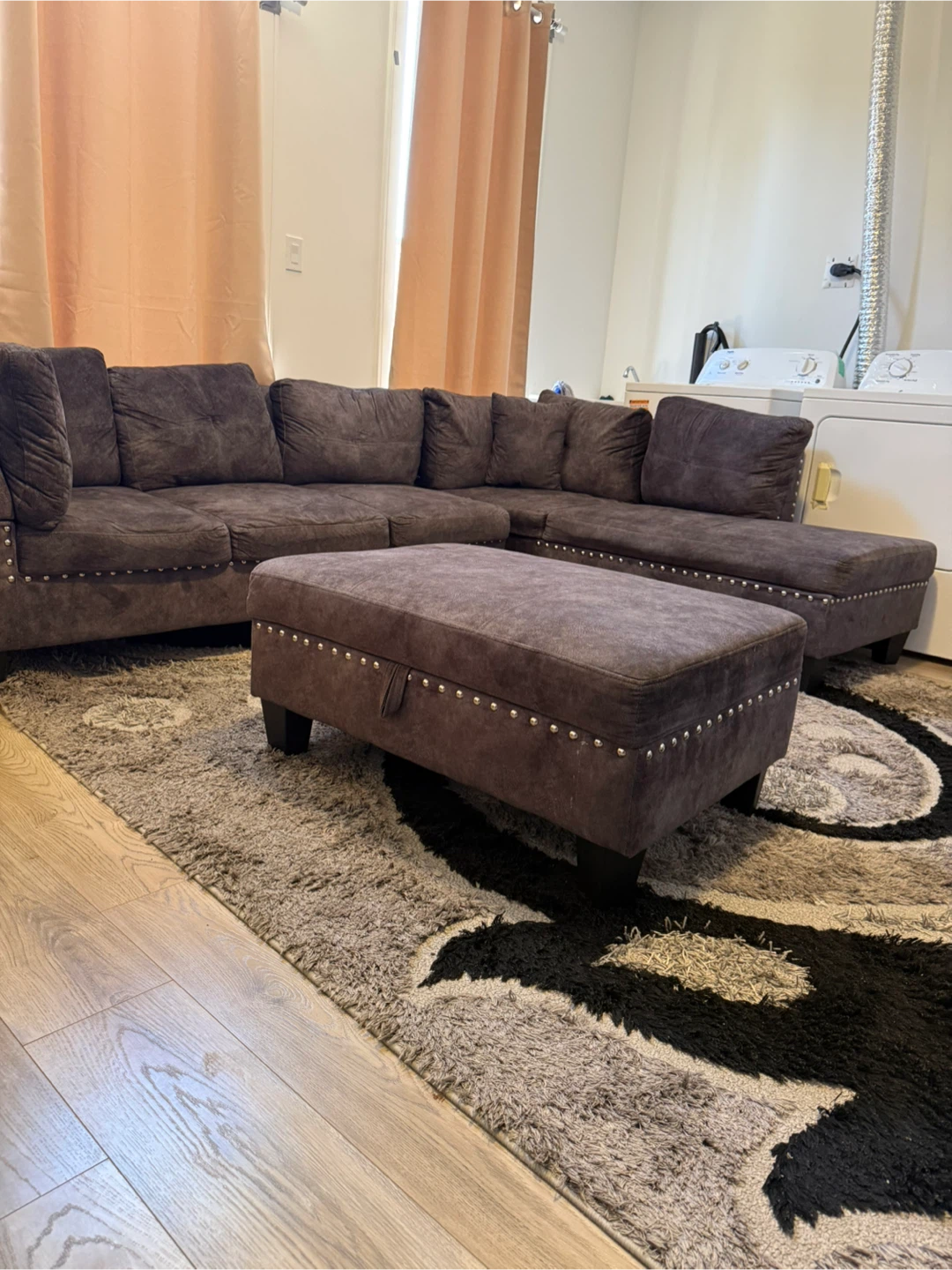 Couch with rug - photo 4