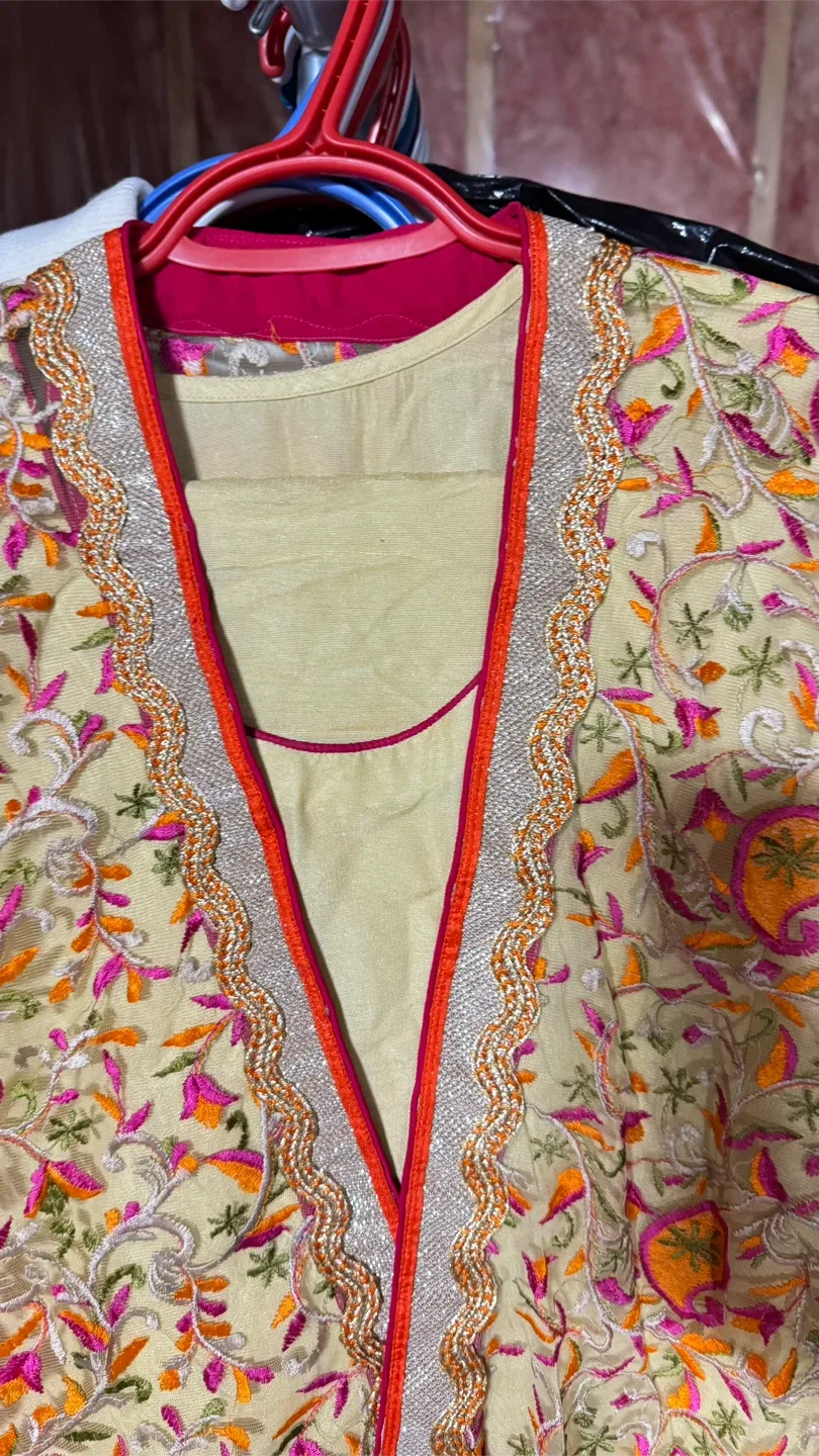 Embroidered East Indian/ Pakistani 3 piece Dress- Size L image indicator(2)