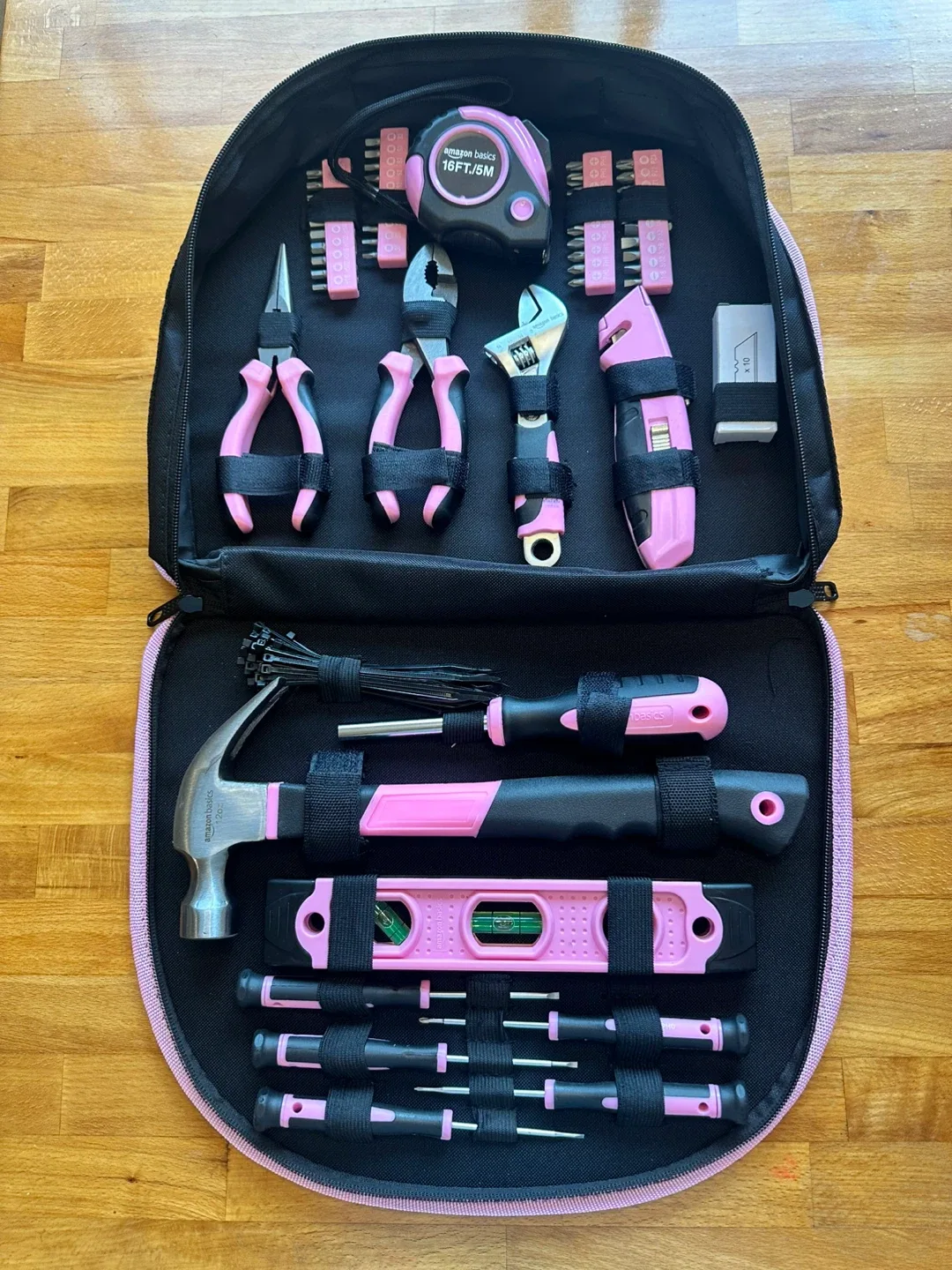 Amazon Basics 104-Piece Tool Set with Round Pouch image indicator(7)