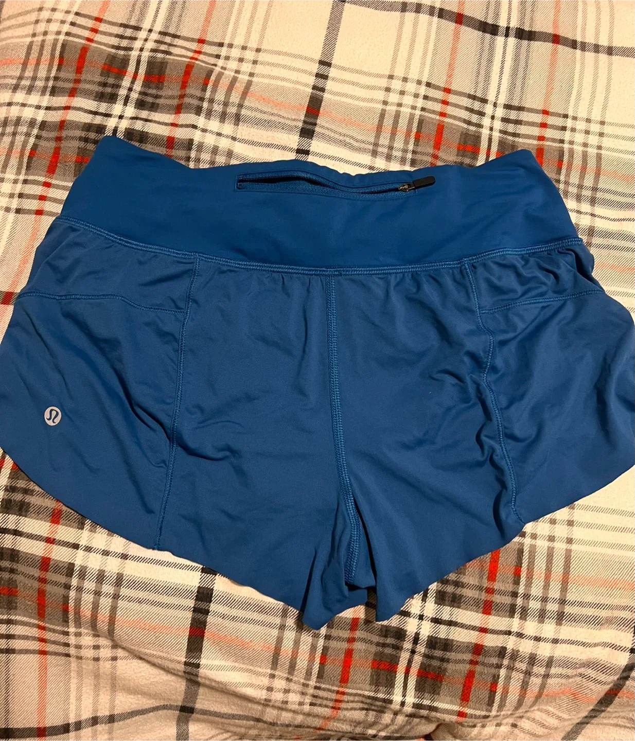 Lululemon Yoga Shorts image indicator(2)
