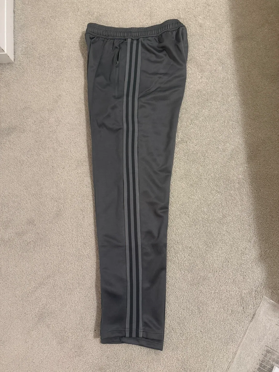 Adidas Men Medium Training Pants image indicator(2)