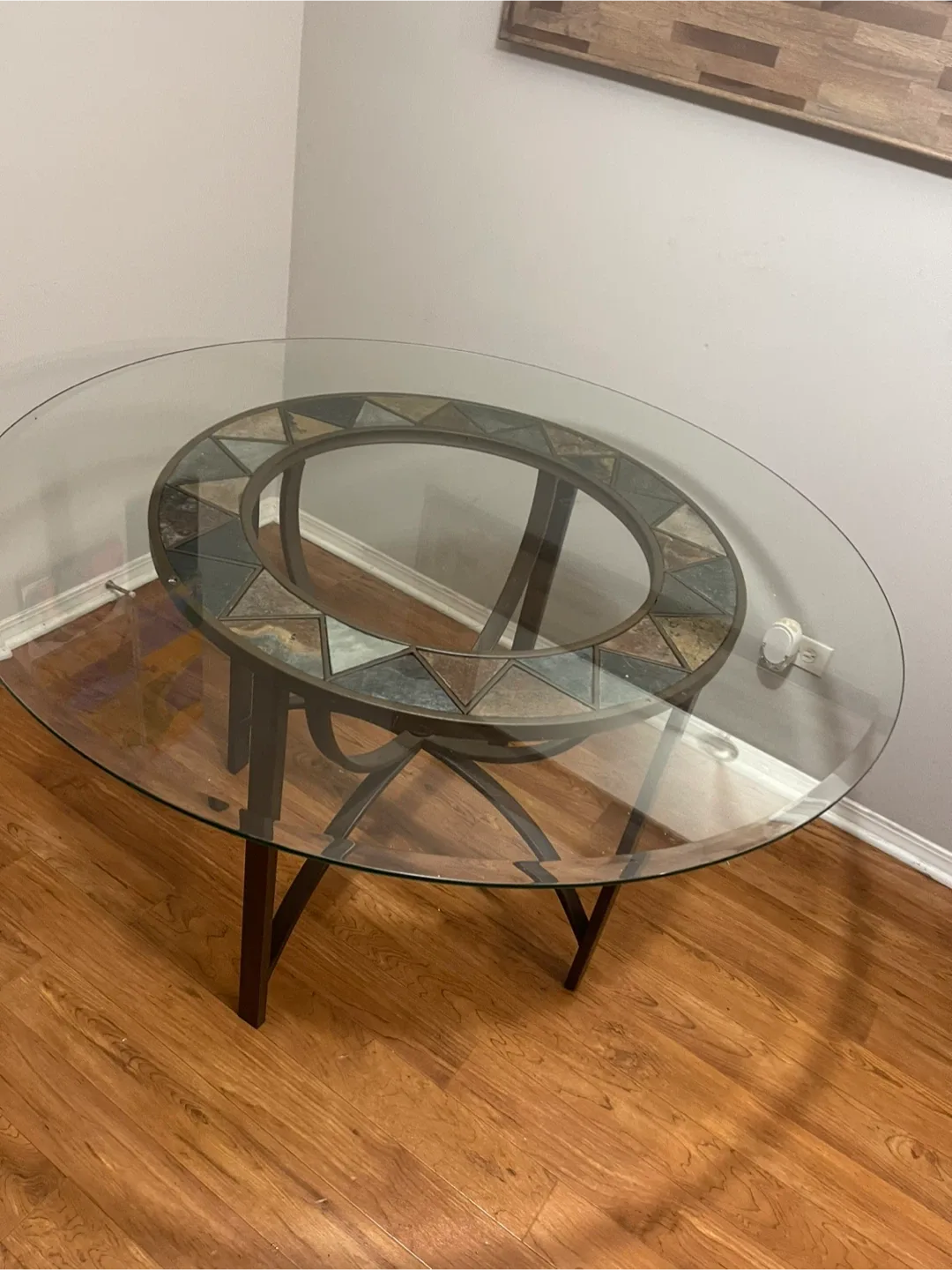 Round Glass Top Dining Table image indicator(3)