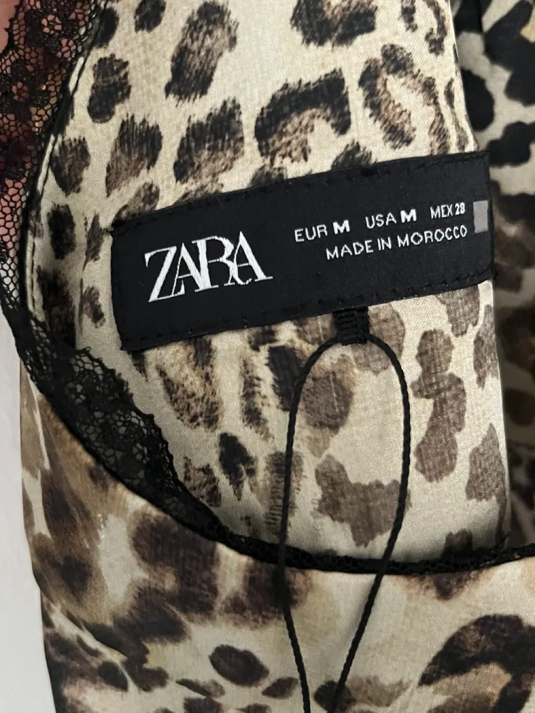 Zara Leopard Print Lace Trim Top - Size M image indicator(5)