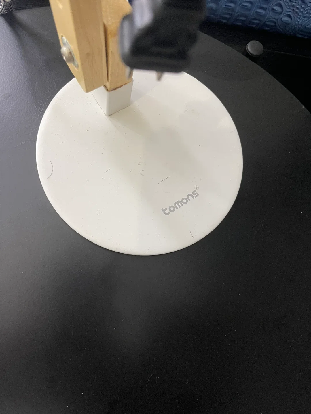 Tomons Wood Adjustable Desk Lamp image indicator(2)