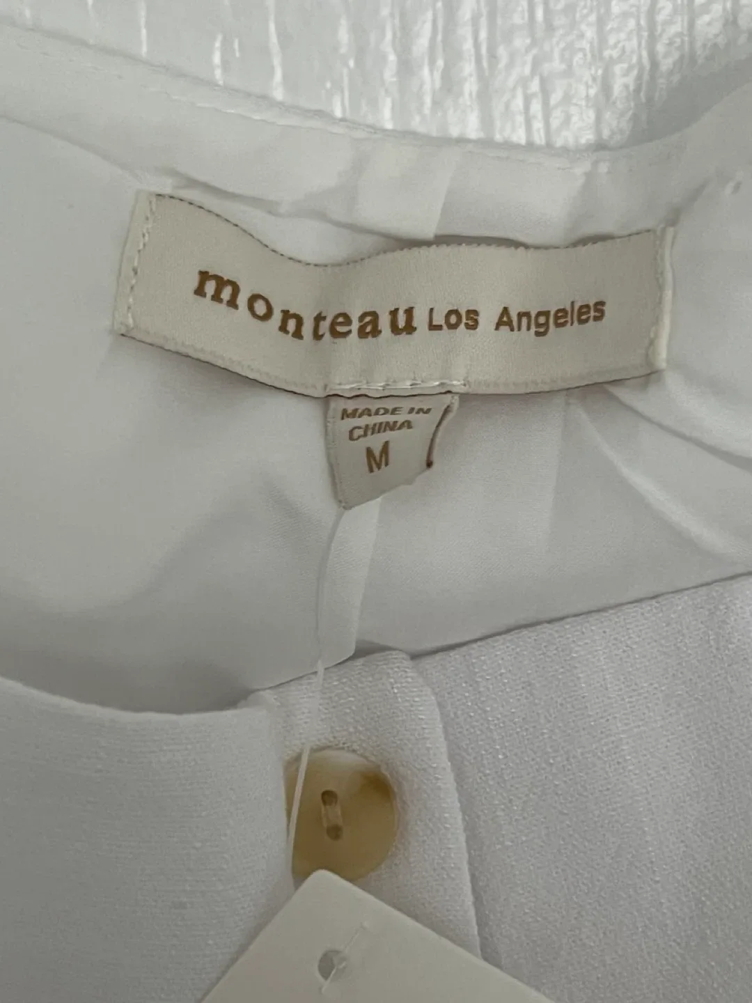 Monteau Los Angeles White Linen Blend Top - Size M image indicator(2)