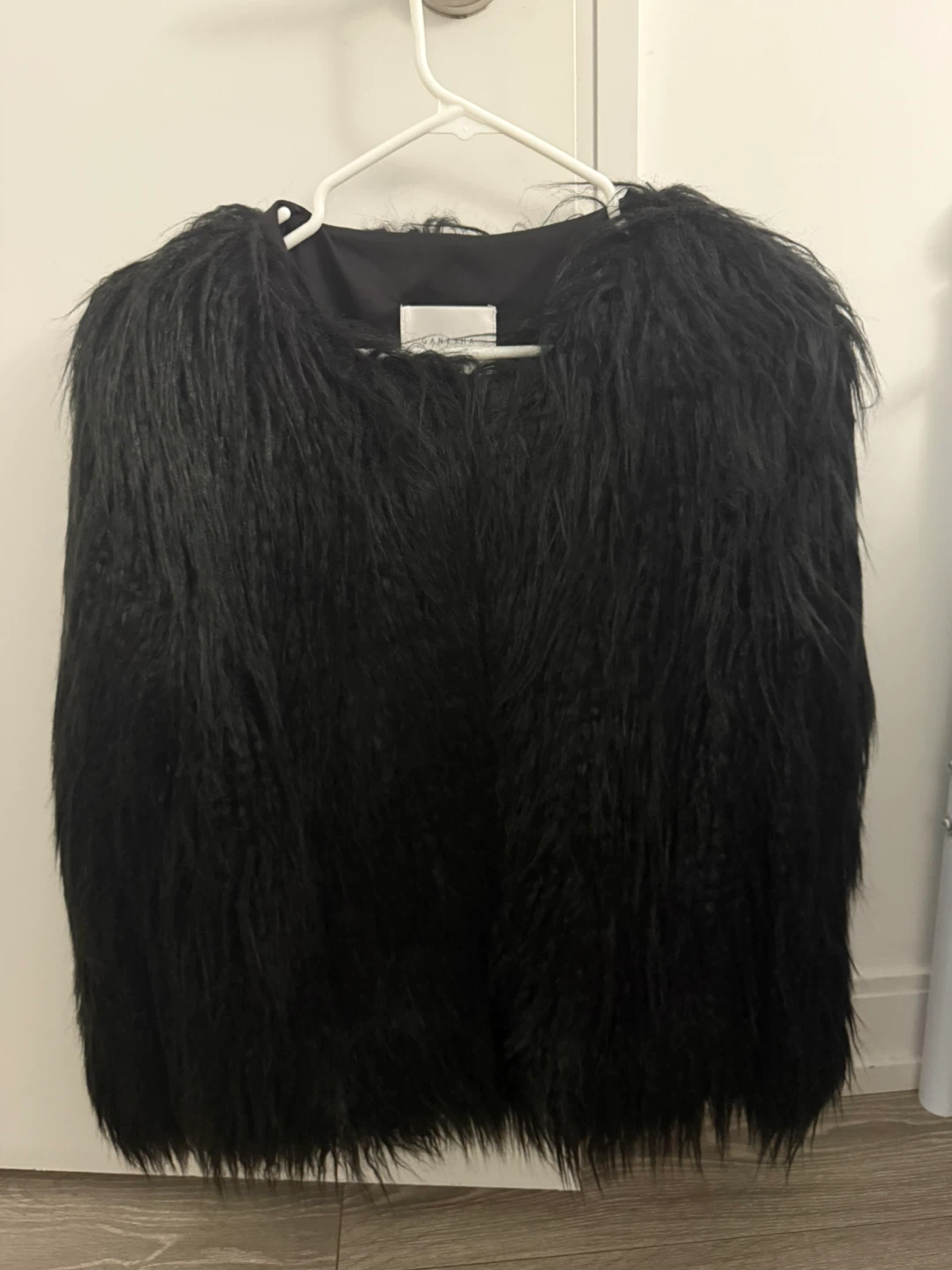 Black Fur jacket. - photo 2
