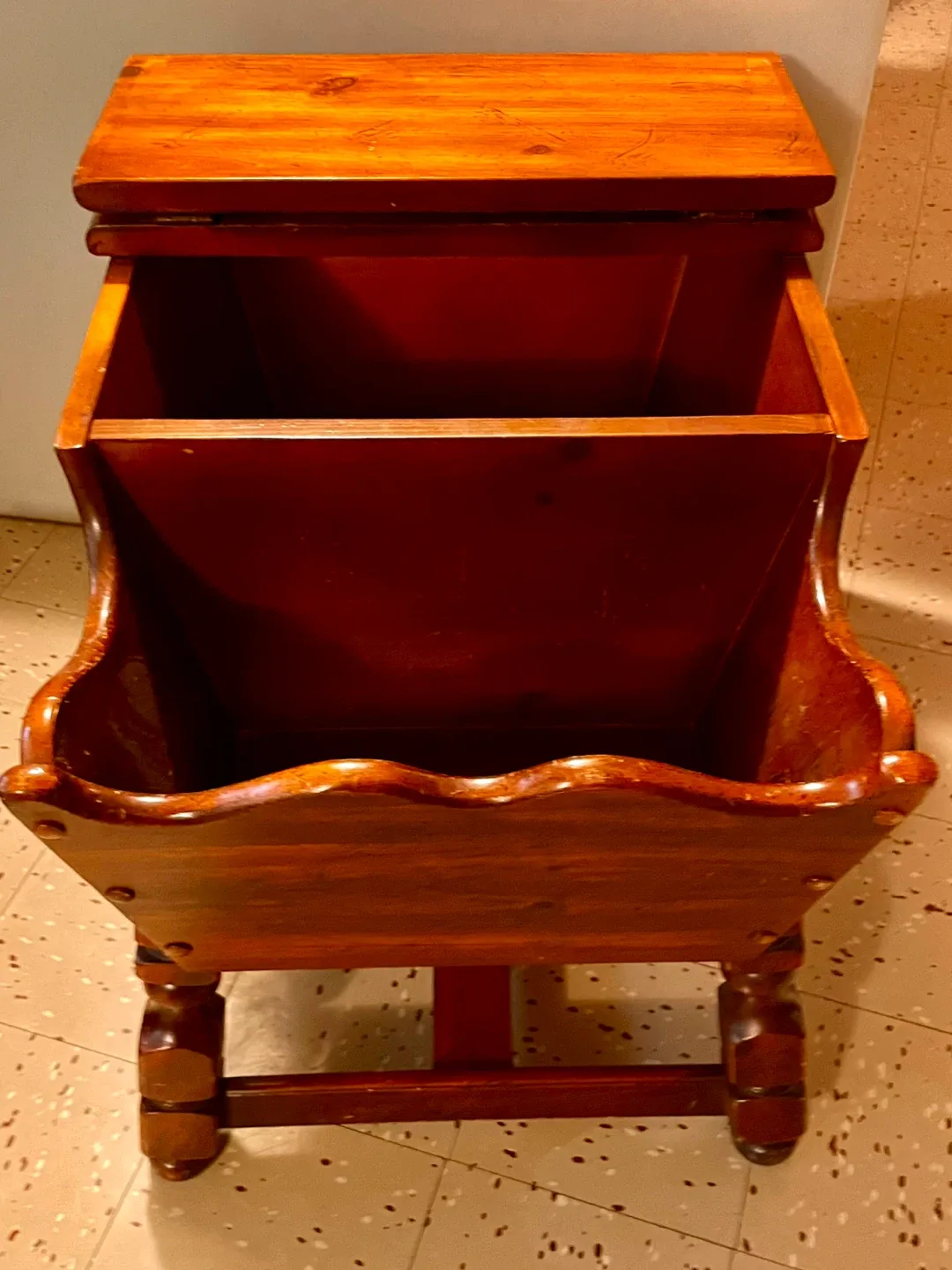 Solid Pine End Table w Storage & Built-in Book Rack image indicator(3)