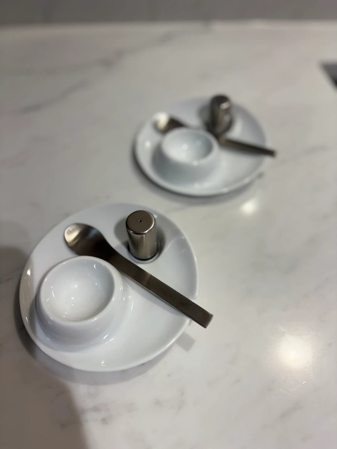 Egg Cup Set - Modern White Porcelain - photo 3