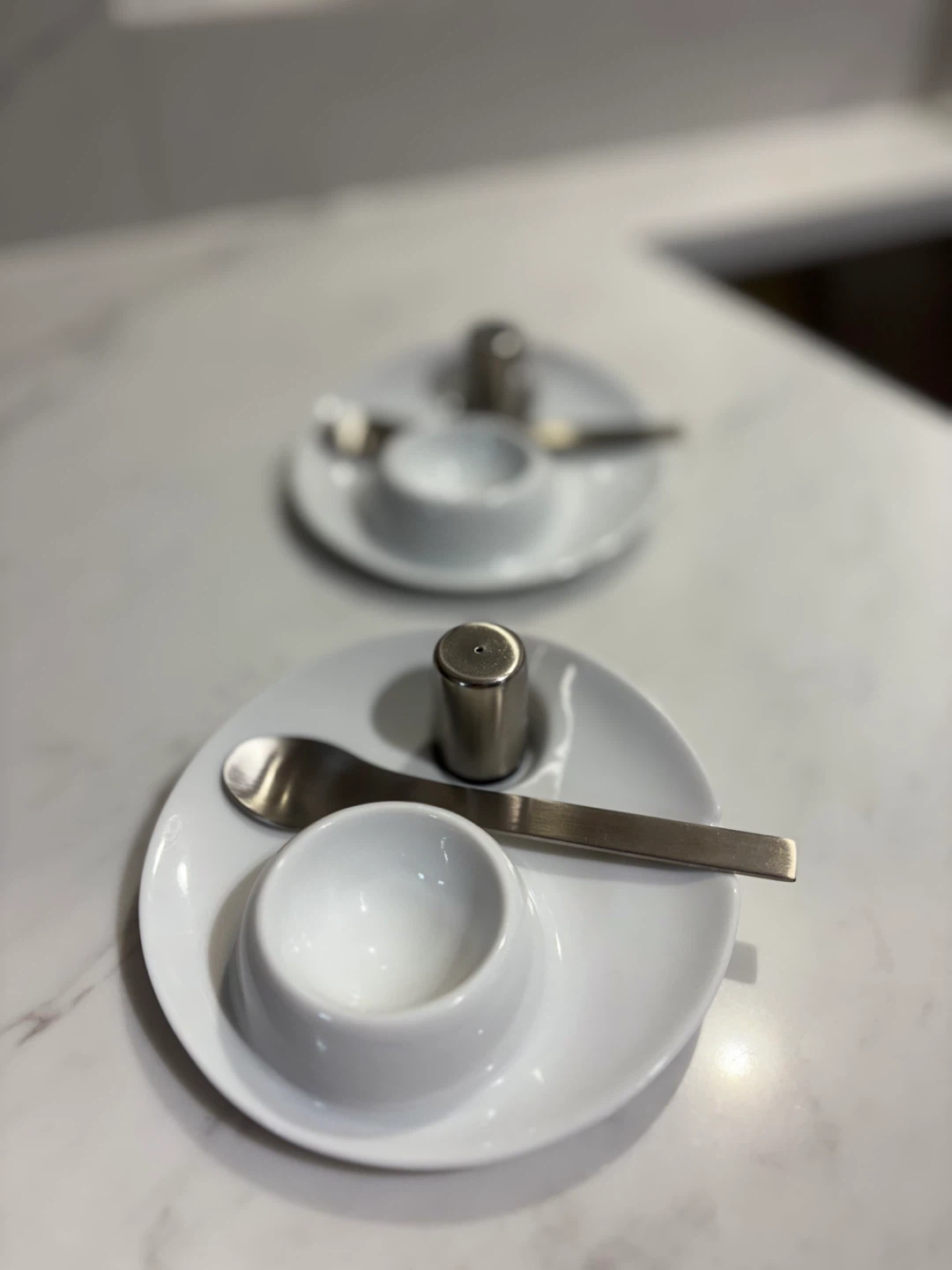 Egg Cup Set - Modern White Porcelain - photo 4