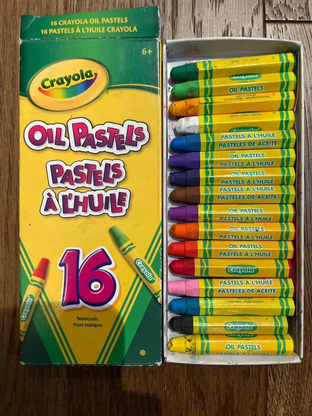 Crayola Oil Pastels - 16 Pack image indicator(2)