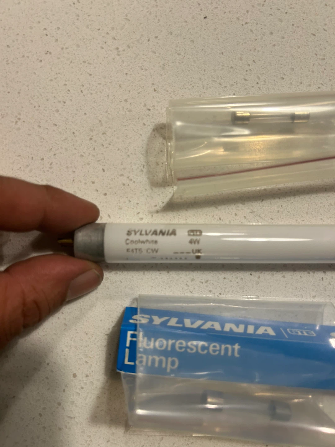 Sylvania GTE 4W Coolwhite Fluorescent Lamp - photo 4