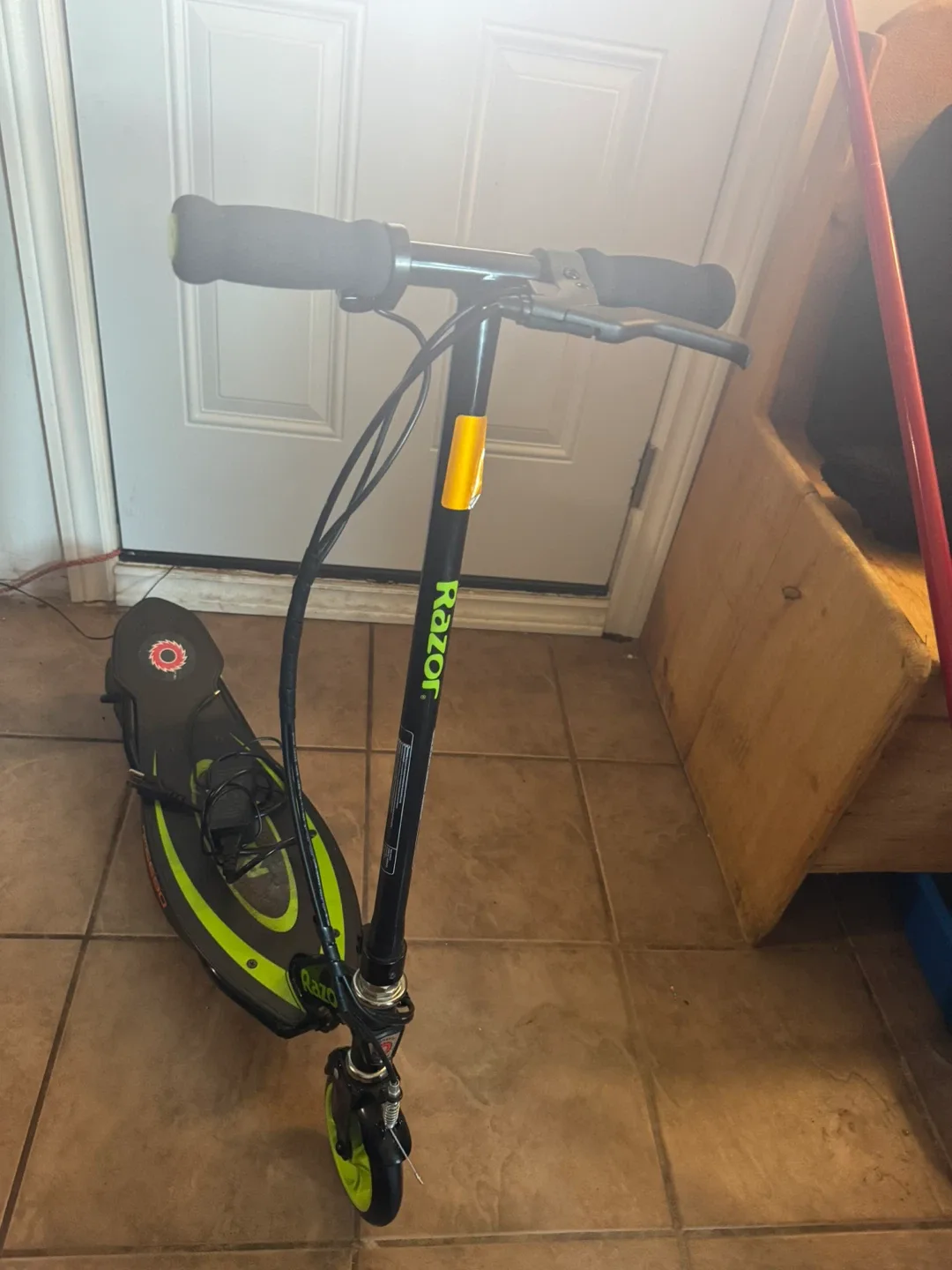 Electric razor scooter image indicator(3)