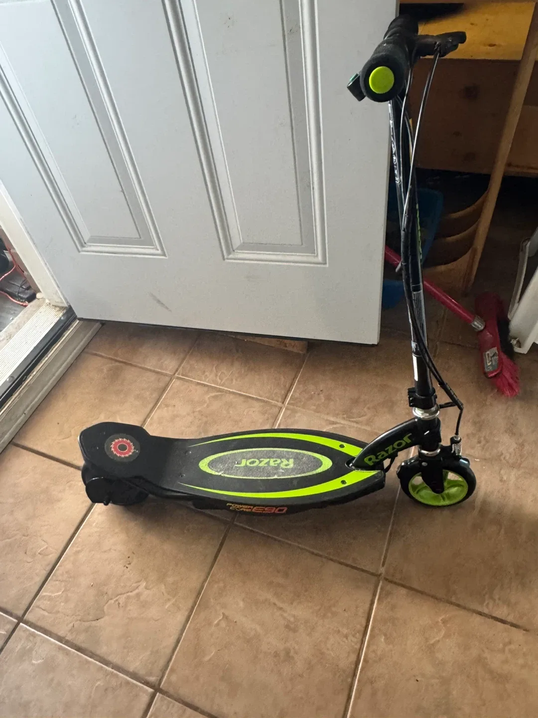 Electric razor scooter image indicator(2)