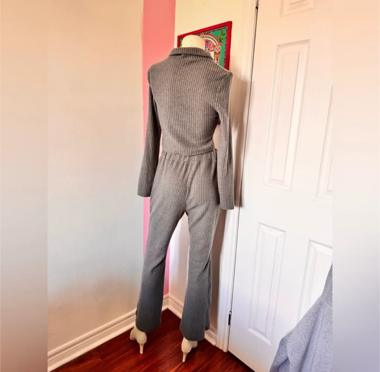 Grey Ribbed Zip Up Cropped Jacket and Flared Pants image indicator(3)