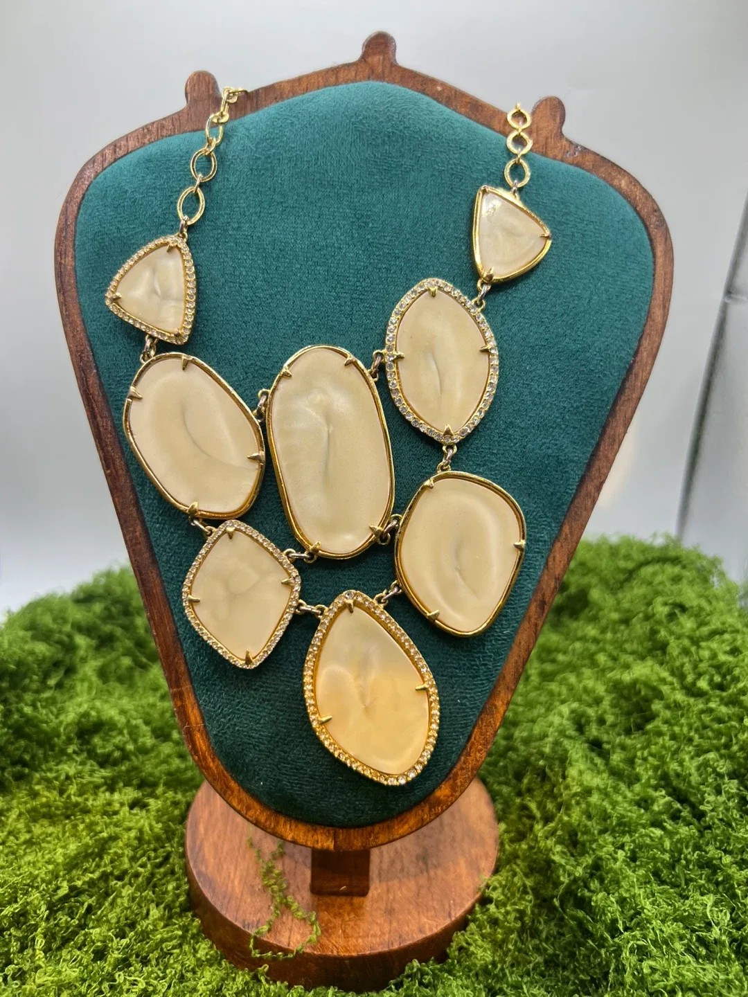 Statement Necklace - Cream & Gold thumbnail
