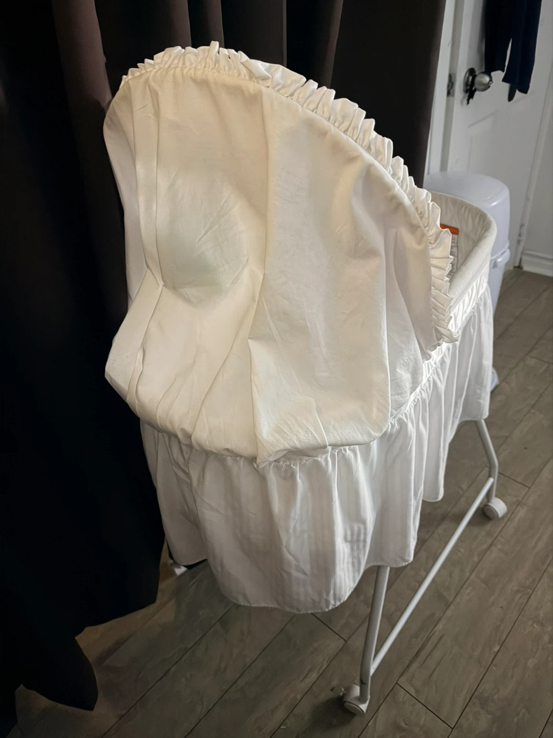 White Baby Bassinet - photo 2
