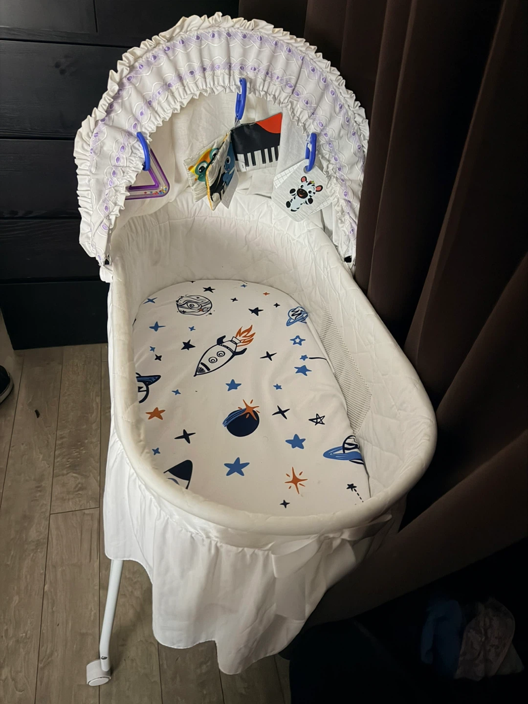 White Baby Bassinet - photo 4