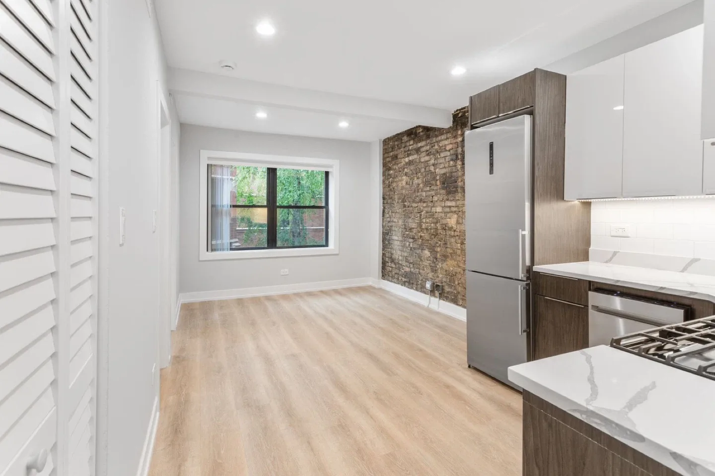 Room for rent image indicator(7)