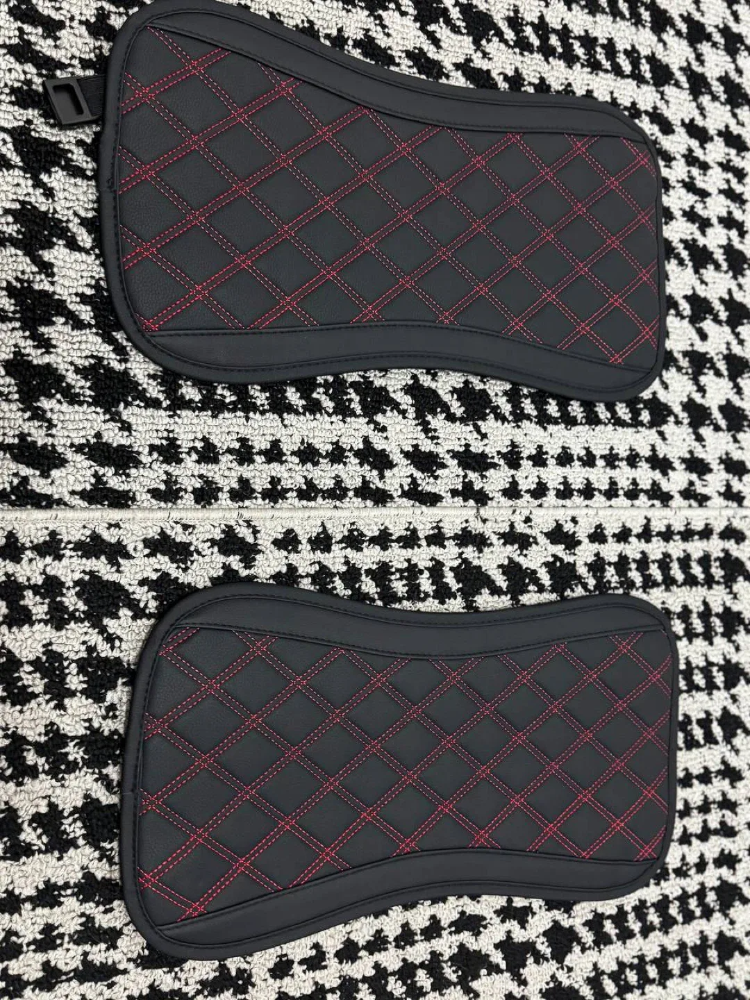 Aierxuan Truck Seat Covers  Ford F150,250,350,450, — Black & Red image indicator(8)