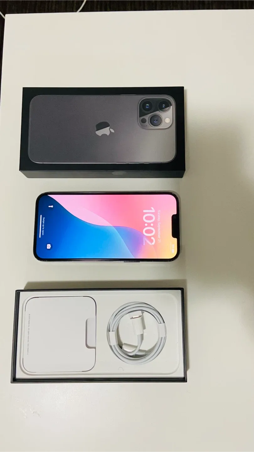 Apple iPhone 13 Pro Max - Graphite - Box Included image indicator(2)