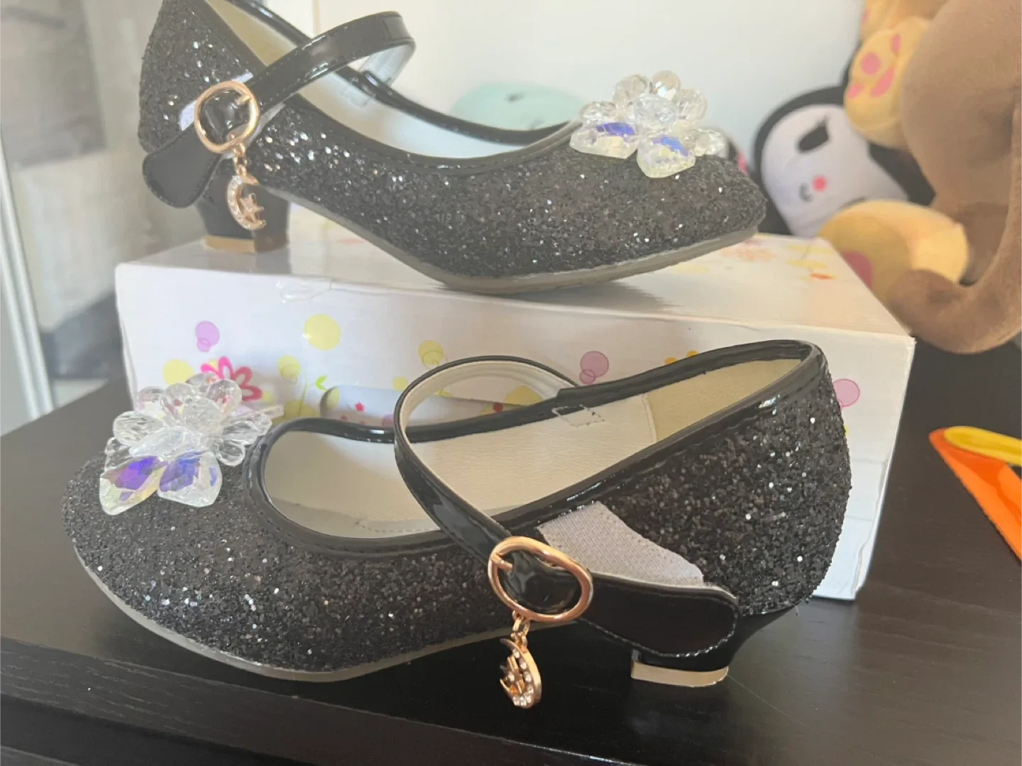 Jiangyuyan Black Glitter Girls Dress Shoes - Size 9 thumbnail