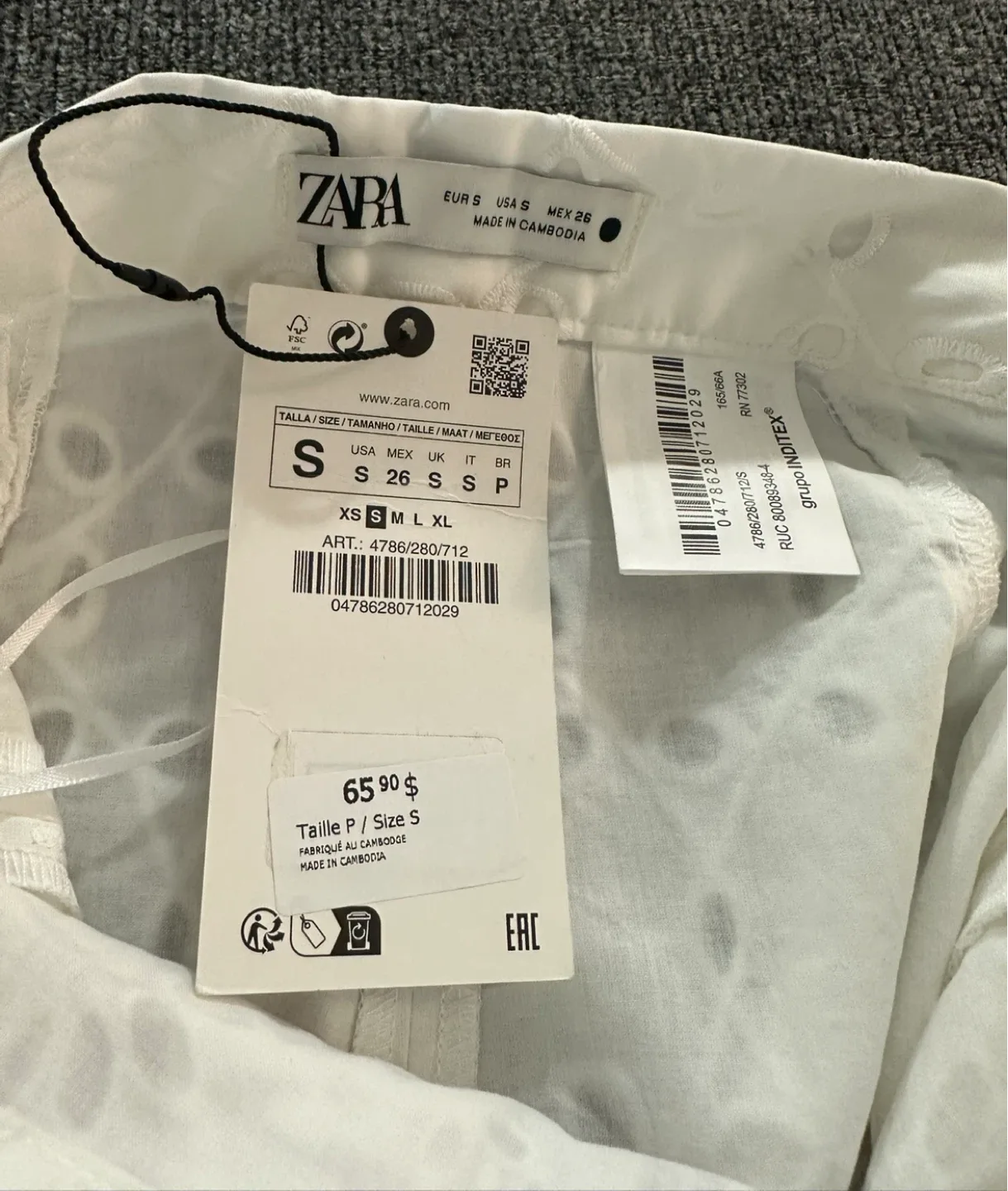 Zara White Embroidered Shorts - Size S image indicator(4)