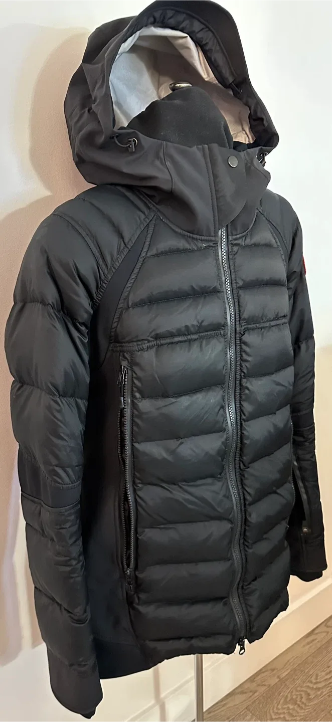 Canada Goose Hybridge Sutton Coat - Black, size small image indicator(9)