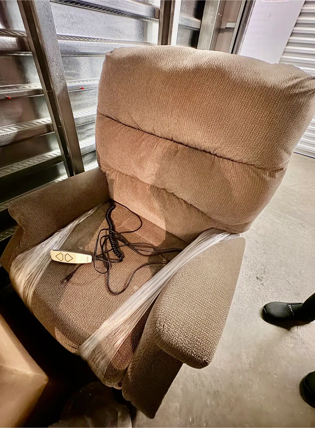 Beige Recliner Chair - Electric image indicator(2)