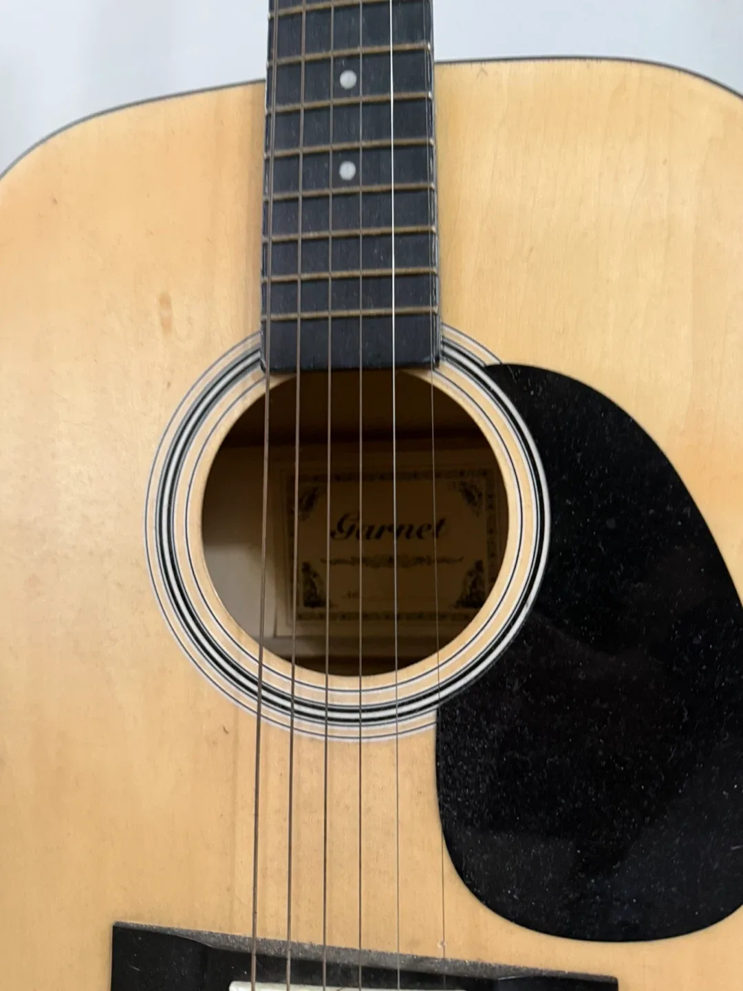 Garnet Acoustic Guitar image indicator(3)