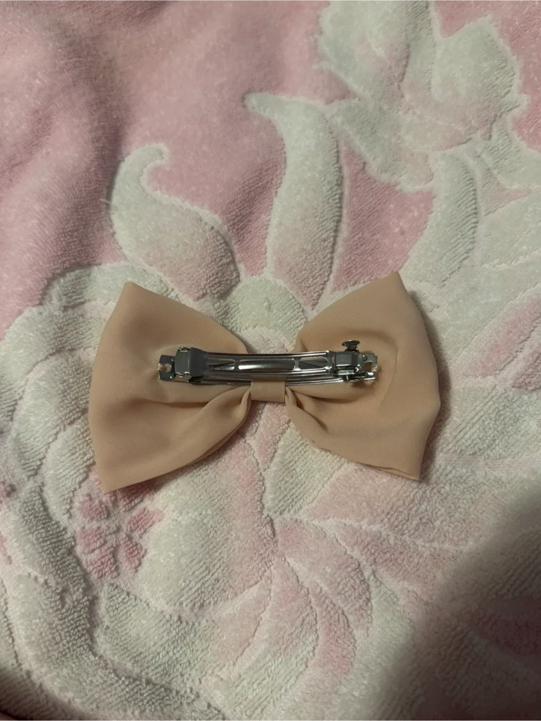 Peach Bow Hair Clip image indicator(2)