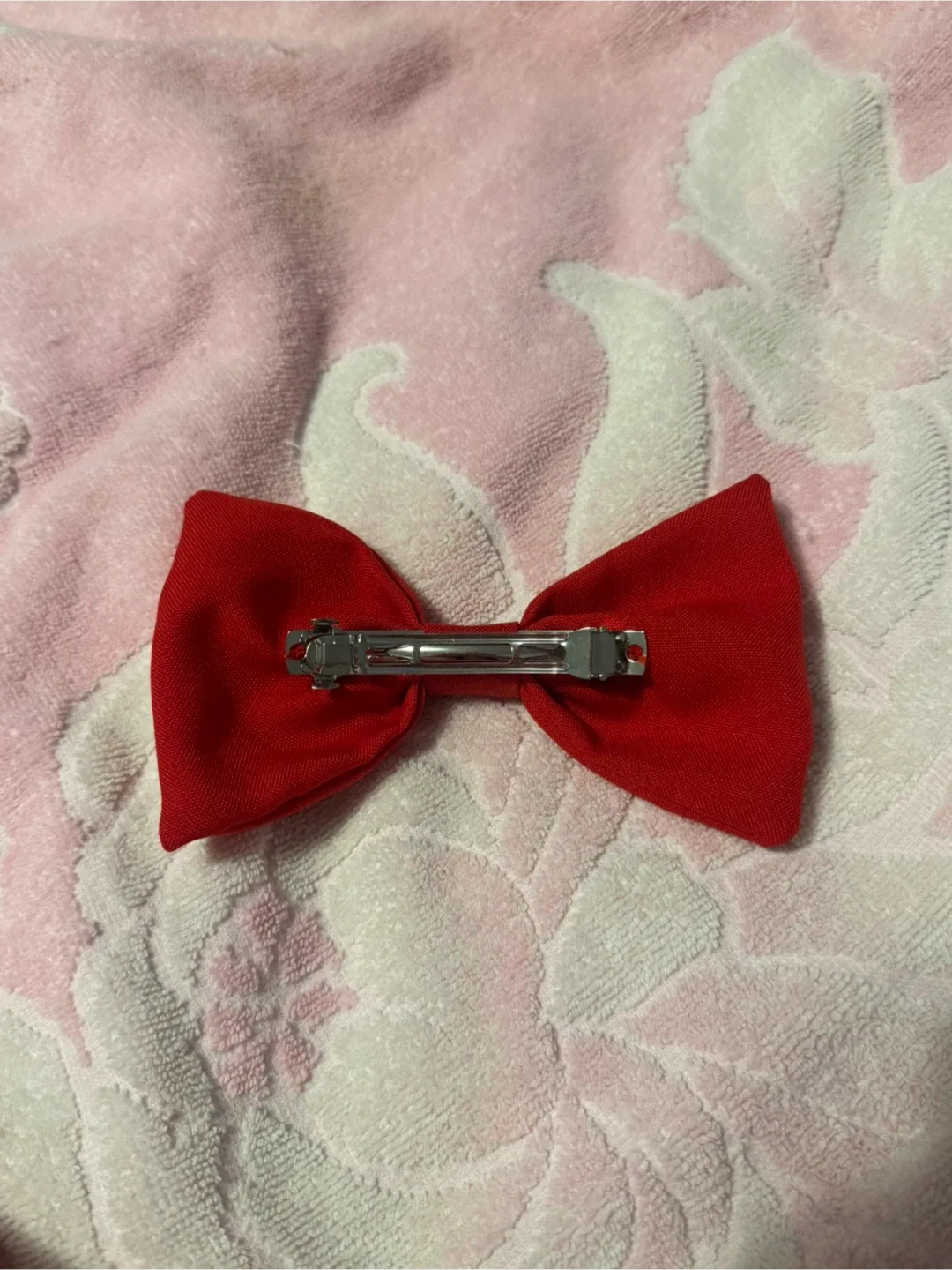 Red Bow Hair Clip image indicator(2)