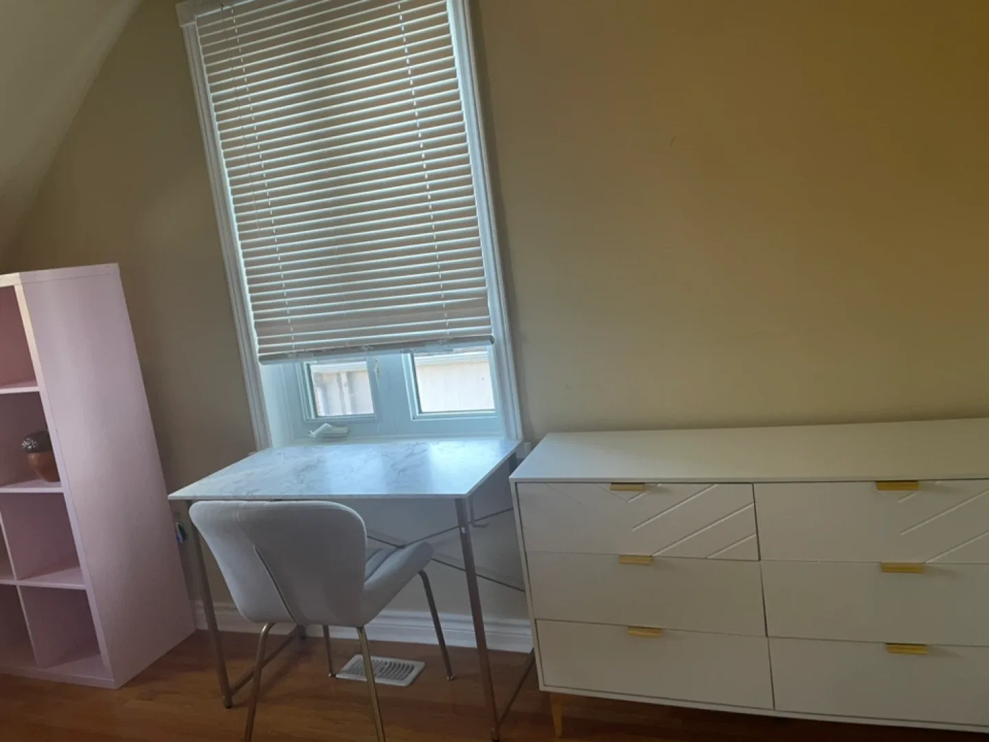 Room rental image indicator(9)