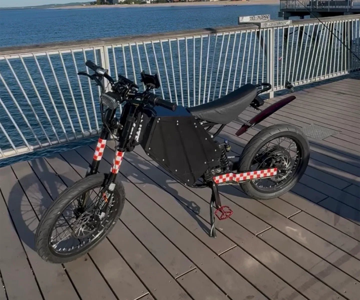 Electric bike bomber image indicator(2)