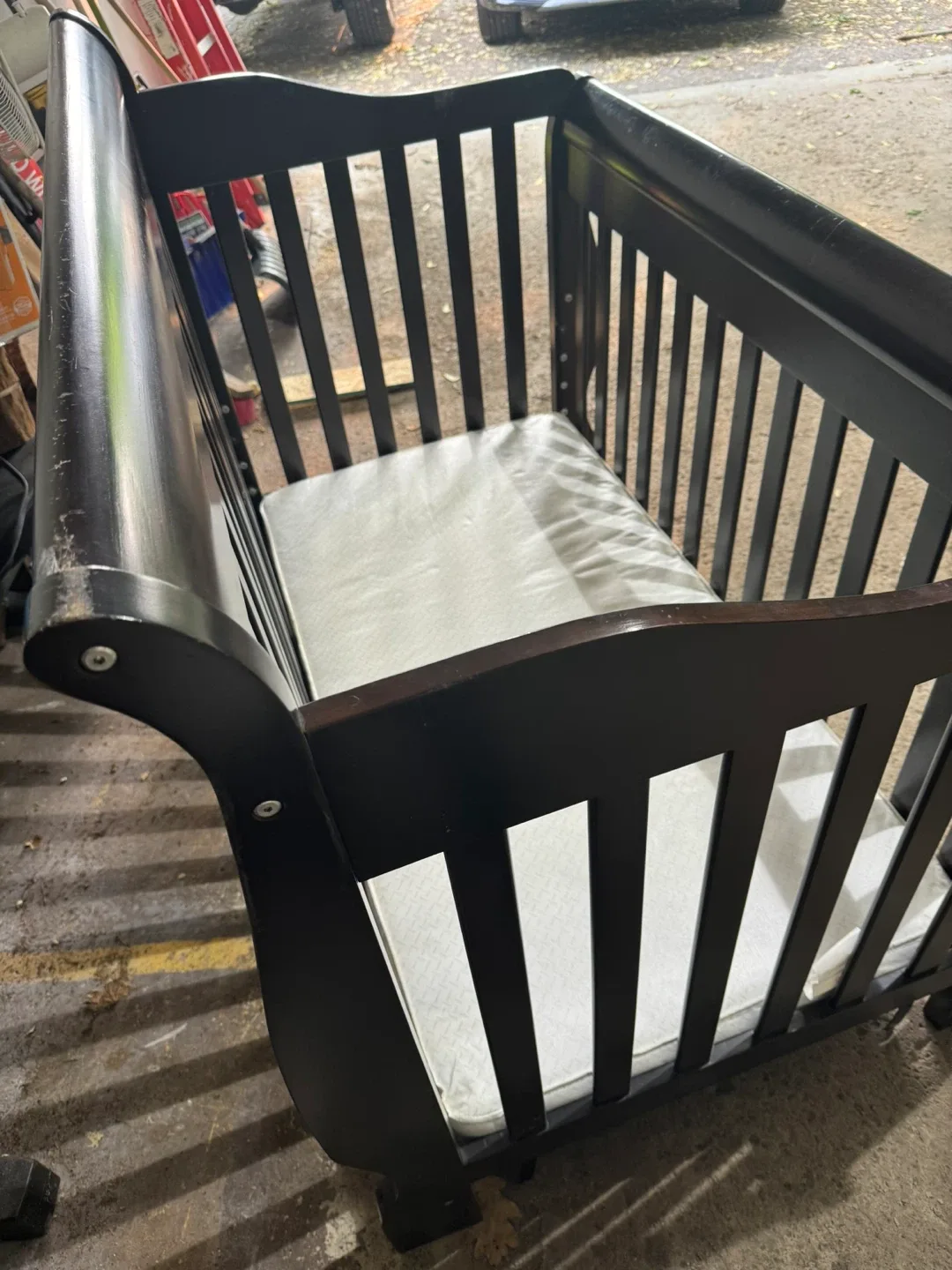 Dark Brown Baby Crib image indicator(3)