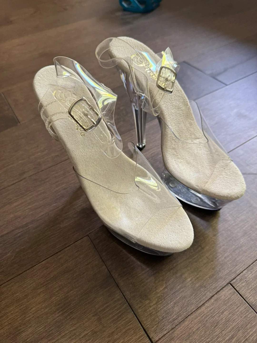 Designer shoes -  Heels All Size 8 image indicator(8)