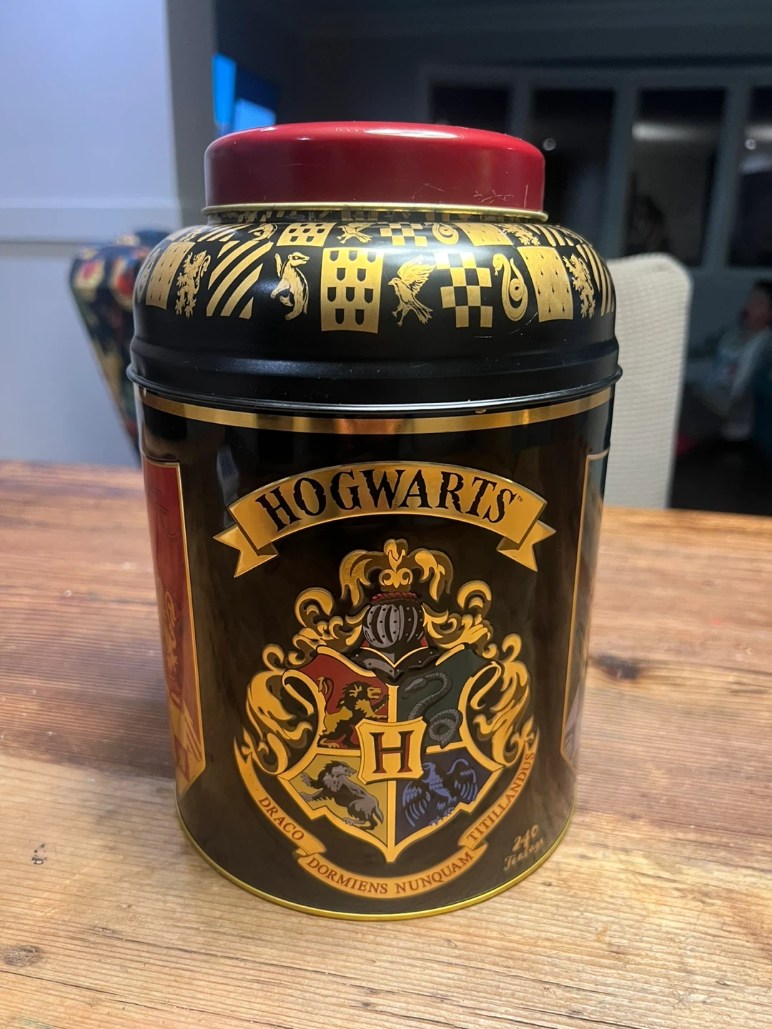 Harry Potter  Large Tin. No tea bags