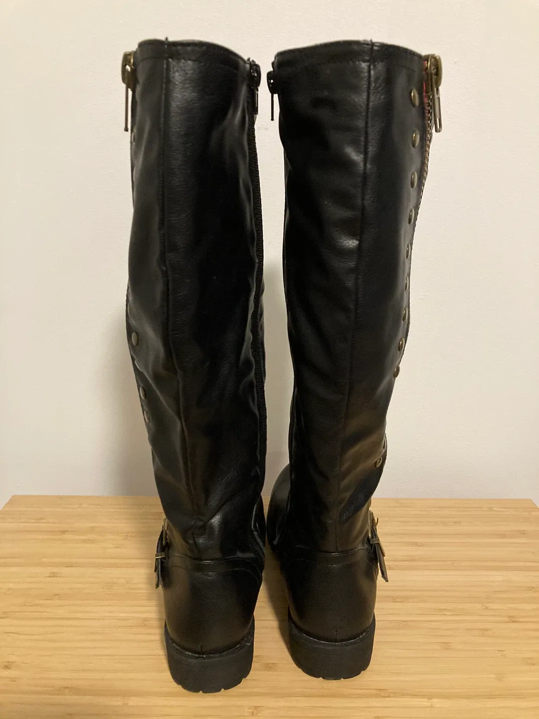 Brand New Black Boots image indicator(3)